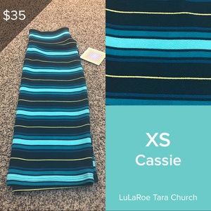 Xs lularoe cassie